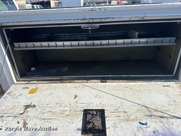 image for item FB8603 2011 Ford F250 Super Duty XLT utility bed pickup truck