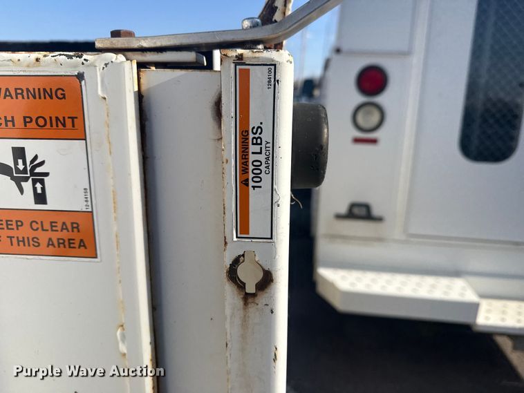 image for item FB8603 2011 Ford F250 Super Duty XLT utility bed pickup truck