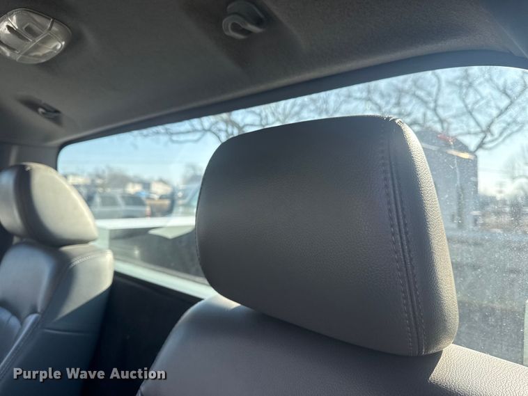 image for item FB8603 2011 Ford F250 Super Duty XLT utility bed pickup truck