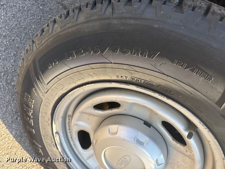 image for item FB8603 2011 Ford F250 Super Duty XLT utility bed pickup truck