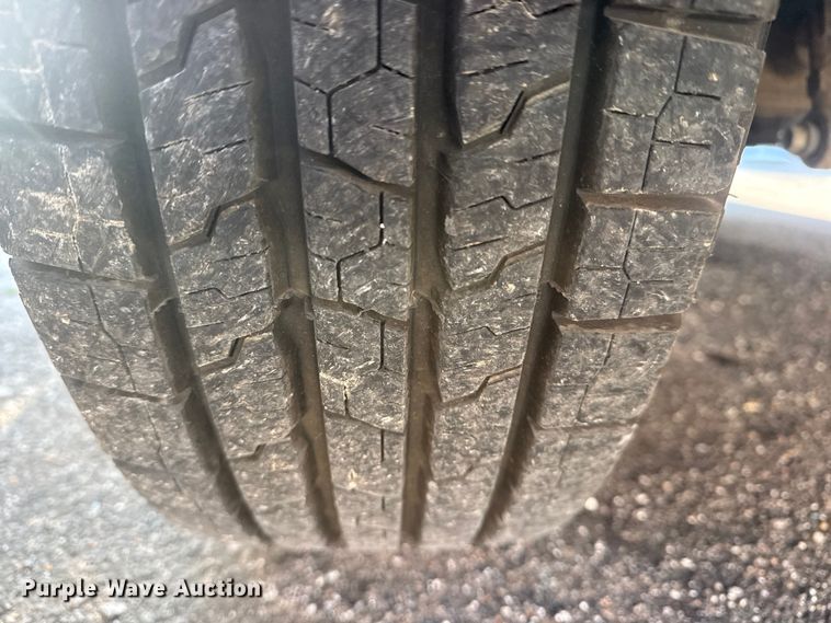 image for item FB8603 2011 Ford F250 Super Duty XLT utility bed pickup truck