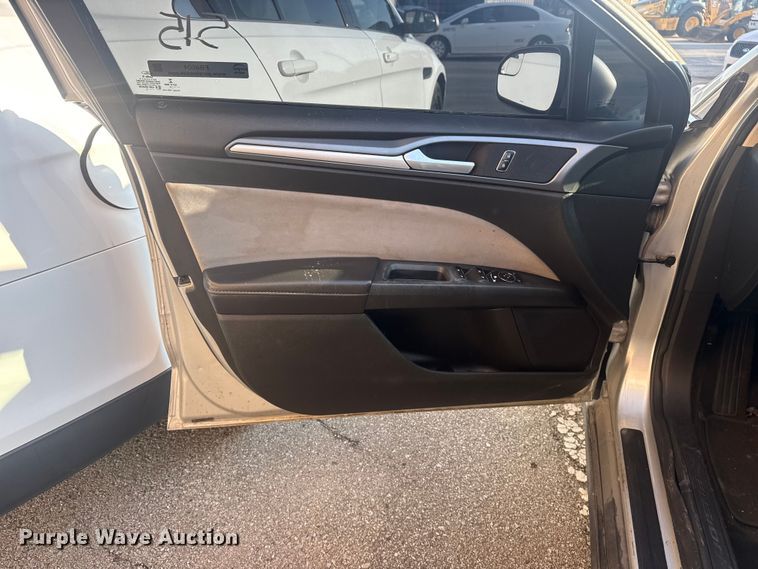 image for item FB8604 2014 Ford Fusion 