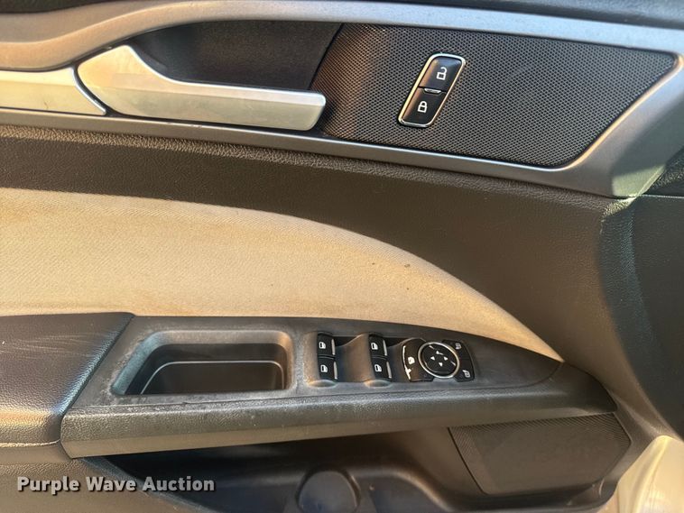 image for item FB8604 2014 Ford Fusion 