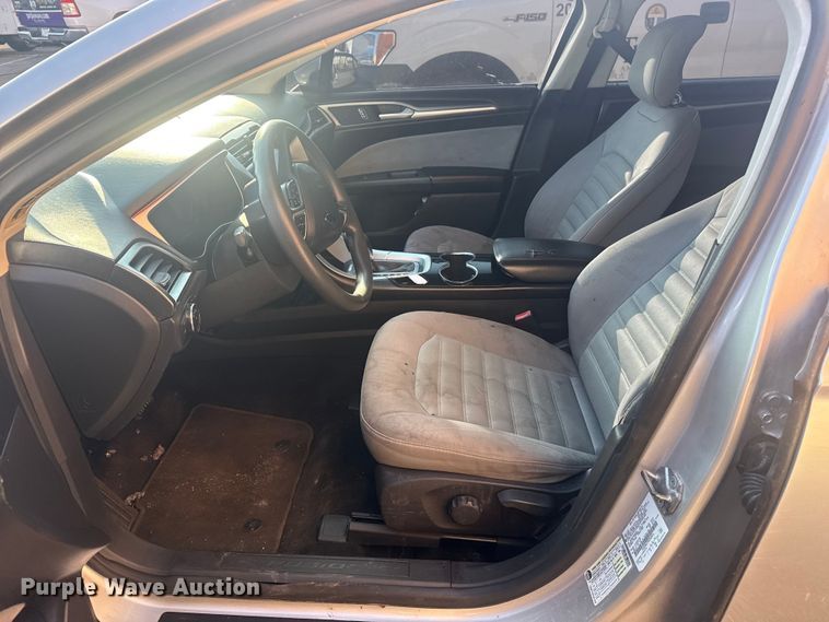 image for item FB8604 2014 Ford Fusion 