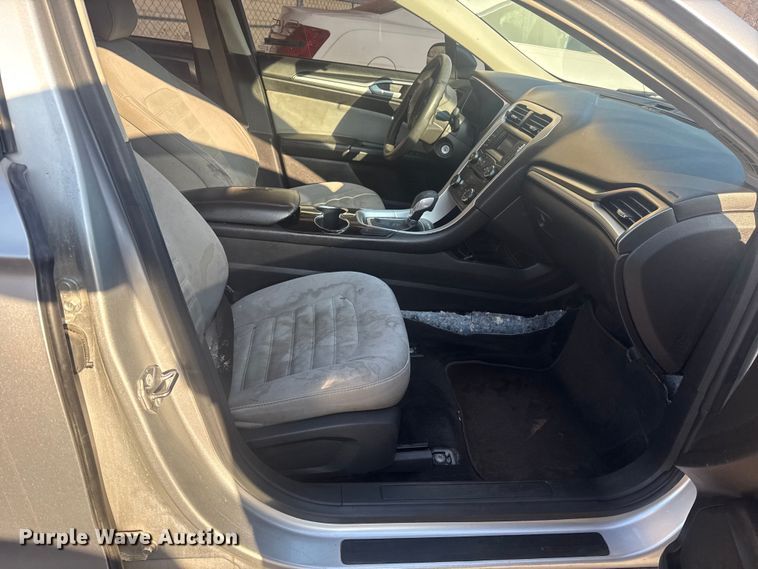 image for item FB8604 2014 Ford Fusion 