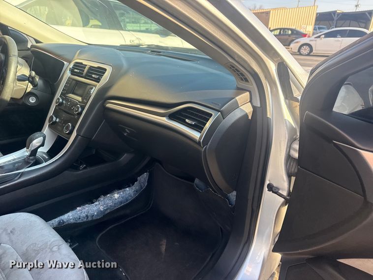 image for item FB8604 2014 Ford Fusion 