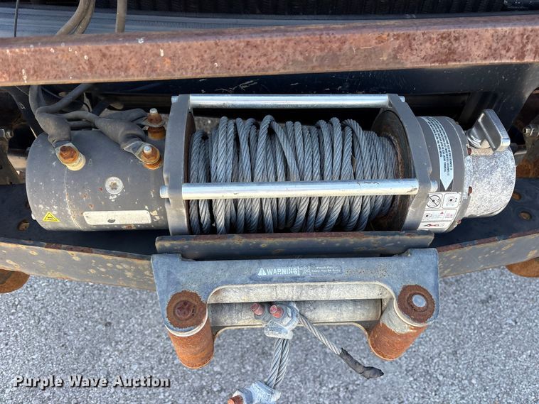 image for item FB8607 2010 Ford F450 Super Duty XL dump truck