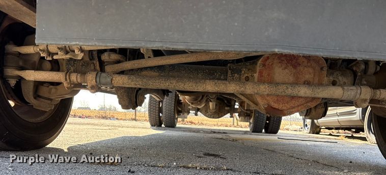 image for item FB8607 2010 Ford F450 Super Duty XL dump truck