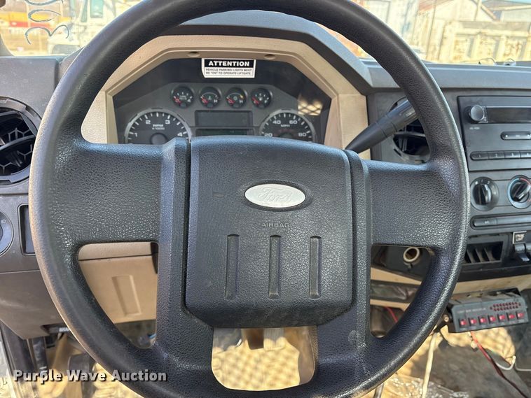 image for item FB8607 2010 Ford F450 Super Duty XL dump truck