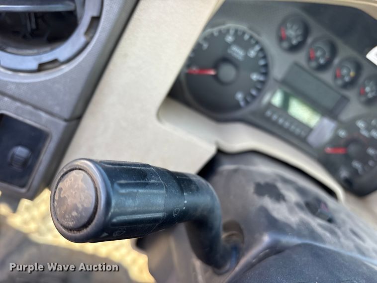 image for item FB8607 2010 Ford F450 Super Duty XL dump truck