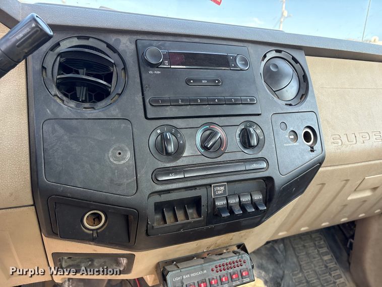 image for item FB8607 2010 Ford F450 Super Duty XL dump truck