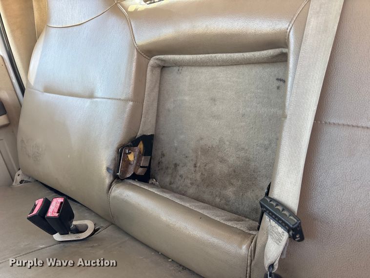 image for item FB8607 2010 Ford F450 Super Duty XL dump truck