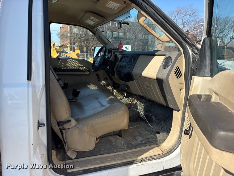 image for item FB8607 2010 Ford F450 Super Duty XL dump truck