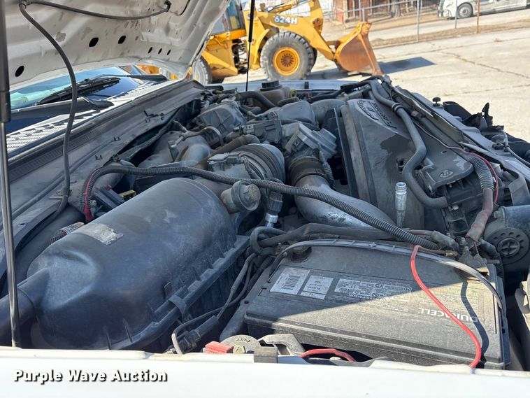 image for item FB8607 2010 Ford F450 Super Duty XL dump truck