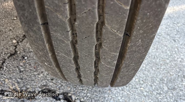 image for item FB8607 2010 Ford F450 Super Duty XL dump truck