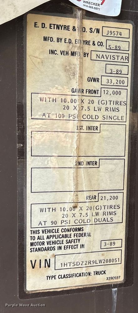 image for item FB8608 1990 International 4900 box truck