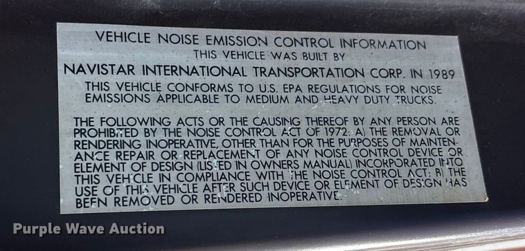 image for item FB8608 1990 International 4900 box truck