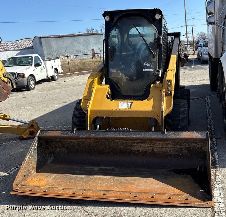 image for item FB8609 2016 Caterpillar 272D skid steer loader
