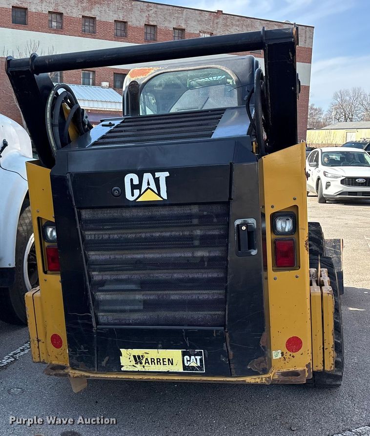 image for item FB8609 2016 Caterpillar 272D skid steer loader