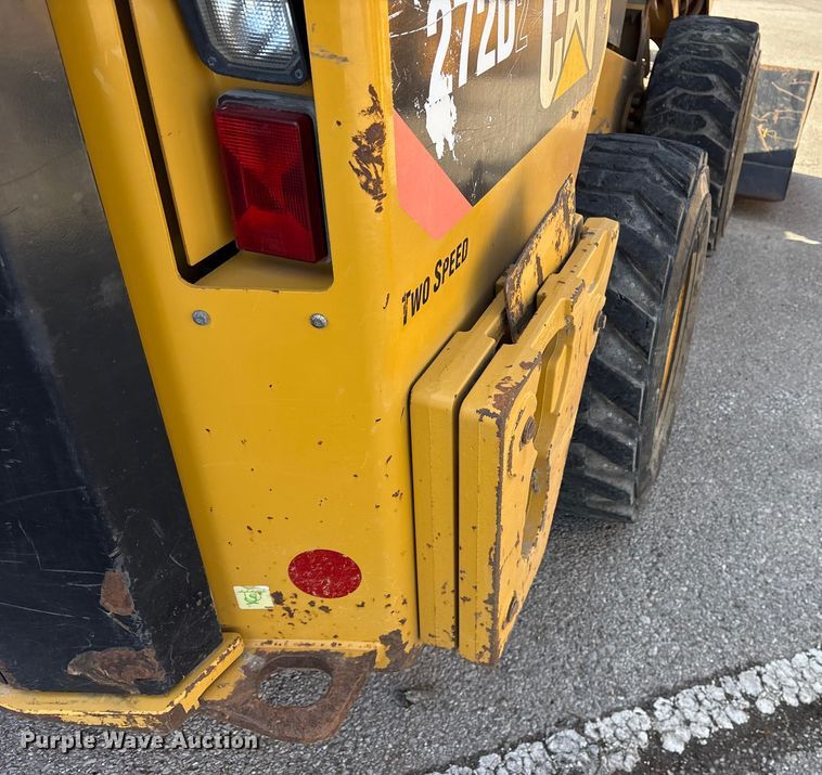image for item FB8609 2016 Caterpillar 272D skid steer loader