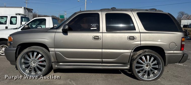 image for item FB8610 2002 GMC Yukon SUV