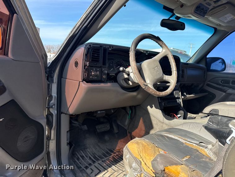 image for item FB8610 2002 GMC Yukon SUV