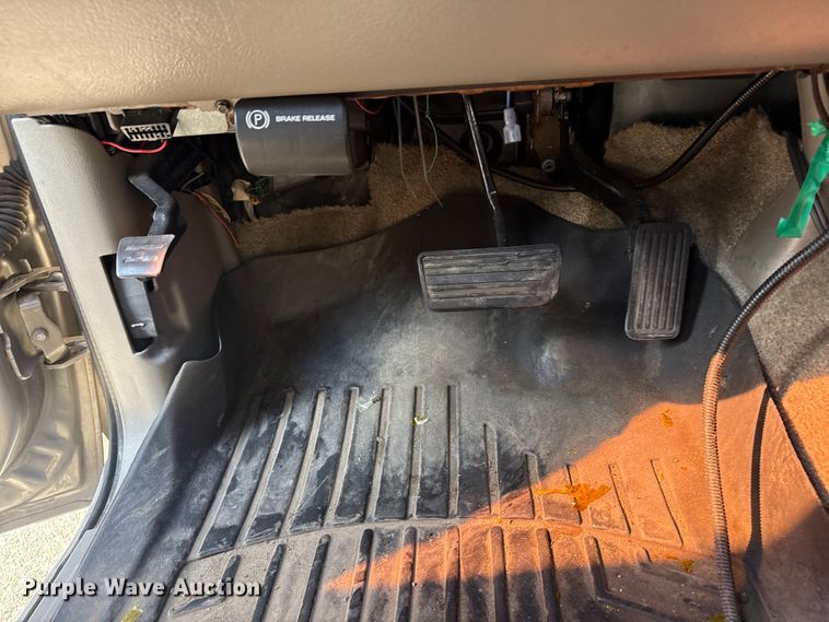 image for item FB8610 2002 GMC Yukon SUV