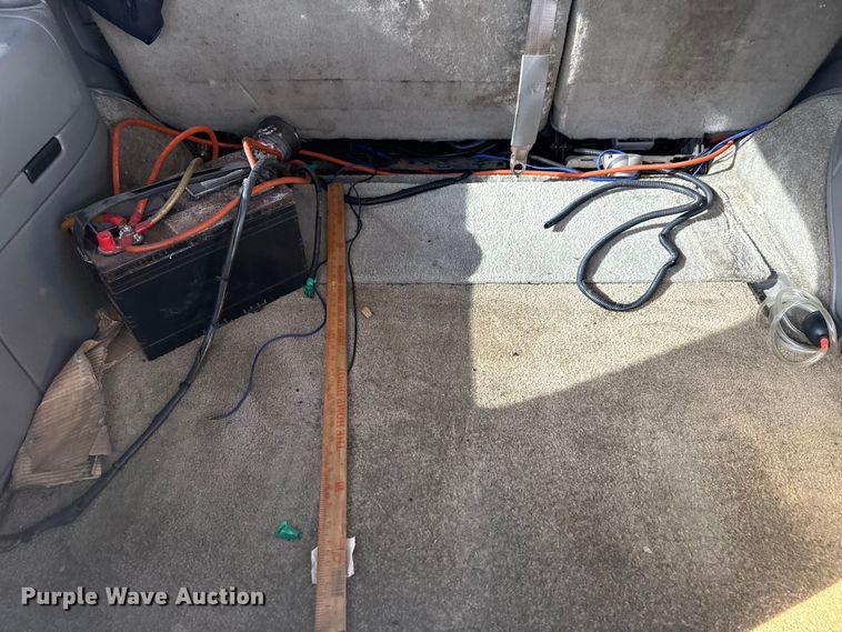 image for item FB8610 2002 GMC Yukon SUV