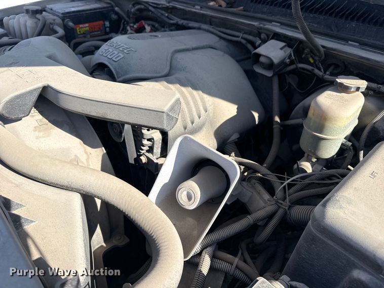 image for item FB8610 2002 GMC Yukon SUV