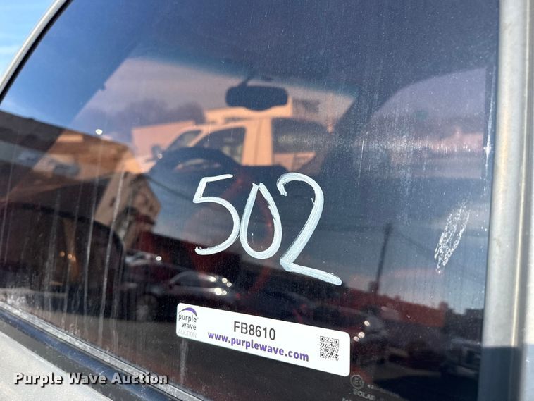 image for item FB8610 2002 GMC Yukon SUV