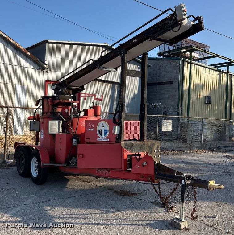 image for item FB8612 1999 Crafco SS250 melter applicator