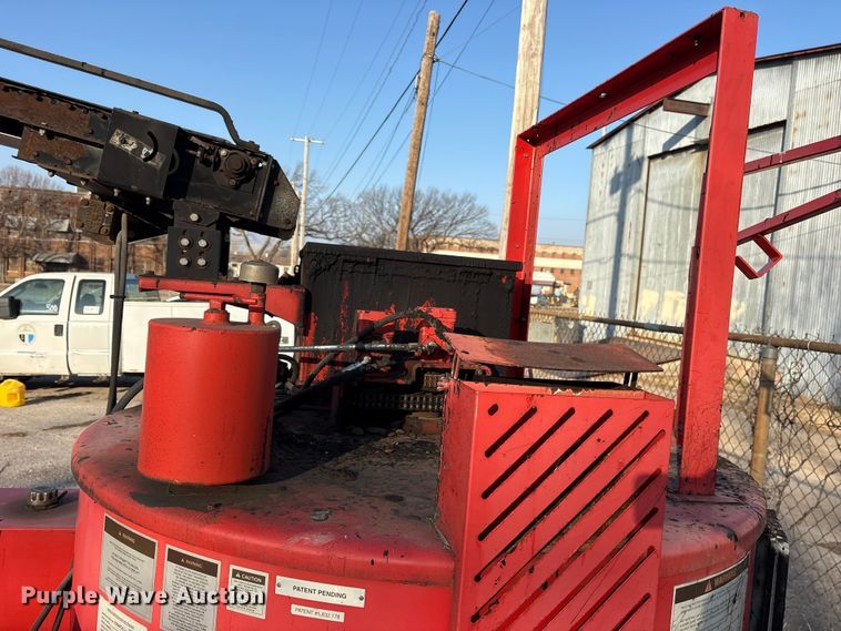 image for item FB8612 1999 Crafco SS250 melter applicator