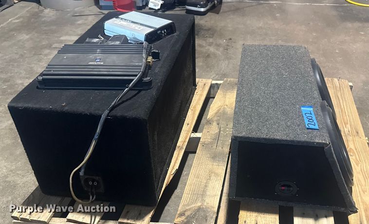 image for item FB8615 Car audio equipment