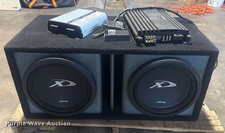 image for item FB8615 Car audio equipment