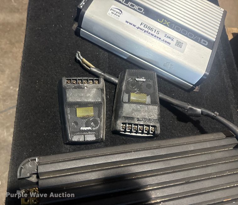 image for item FB8615 Car audio equipment