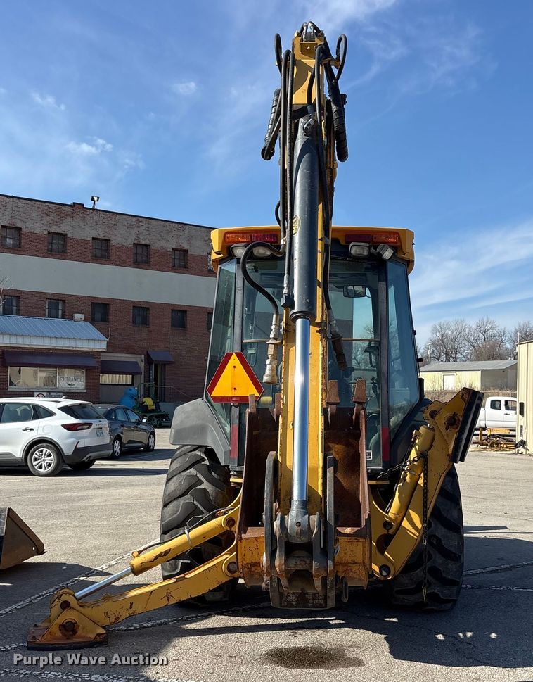 image for item FB8616 2004 John Deere 310SG backhoe