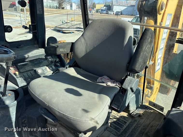 image for item FB8616 2004 John Deere 310SG backhoe