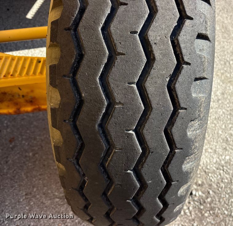 image for item FB8616 2004 John Deere 310SG backhoe