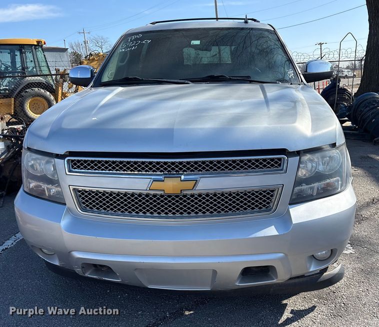 image for item FB8619 2012 Chevrolet Suburban SUV