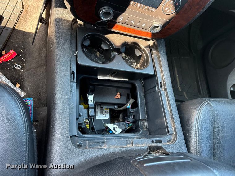 image for item FB8619 2012 Chevrolet Suburban SUV