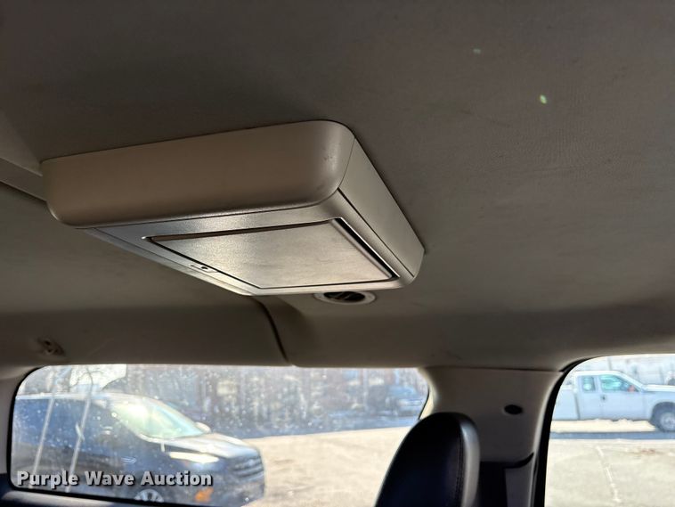 image for item FB8619 2012 Chevrolet Suburban SUV