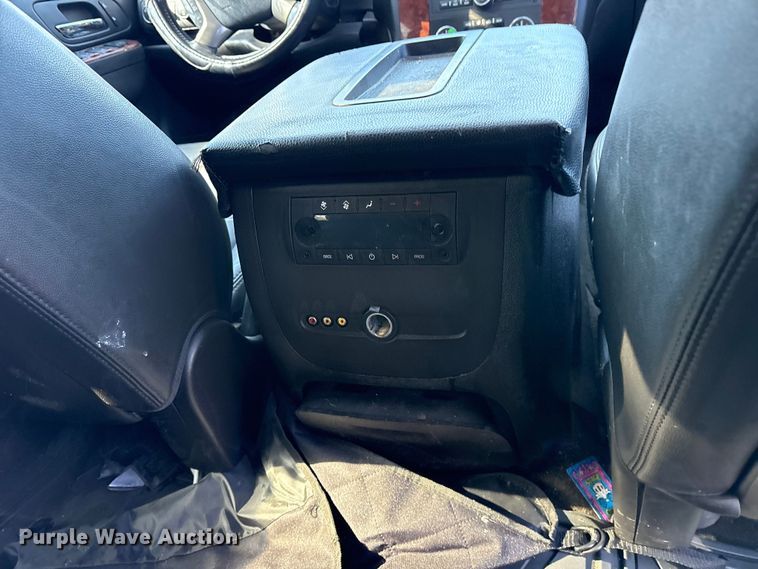 image for item FB8619 2012 Chevrolet Suburban SUV