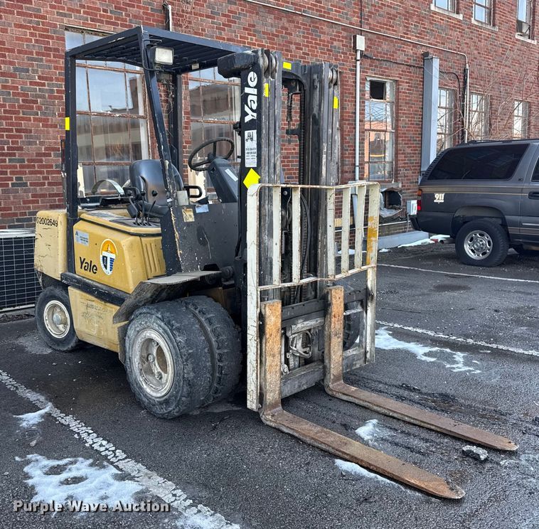 image for item FB8621 2002 Yale GLP060ZG forklift