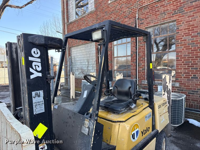 image for item FB8621 2002 Yale GLP060ZG forklift