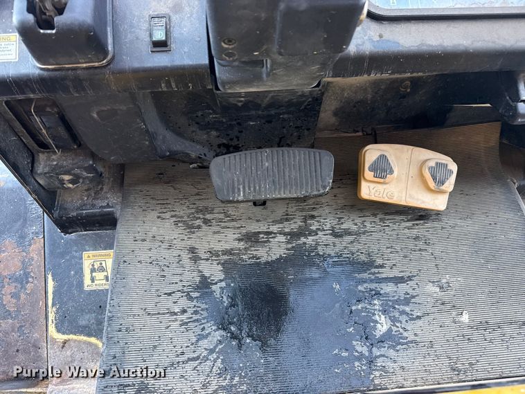 image for item FB8621 2002 Yale GLP060ZG forklift