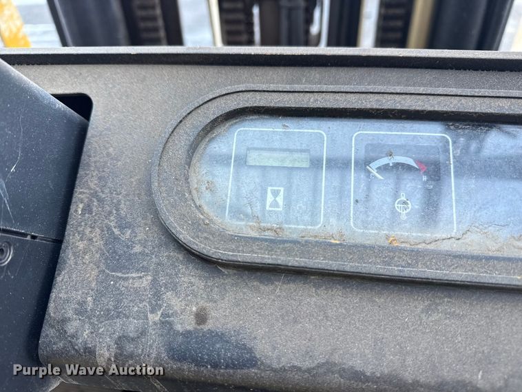 image for item FB8621 2002 Yale GLP060ZG forklift