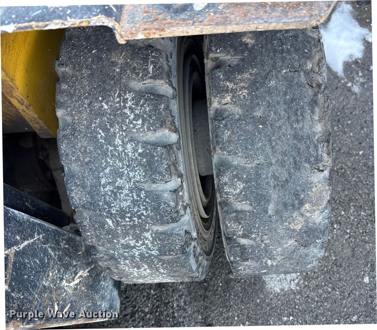 image for item FB8621 2002 Yale GLP060ZG forklift