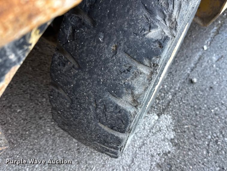 image for item FB8621 2002 Yale GLP060ZG forklift