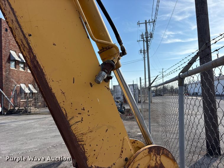 image for item FB8622 1999 John Deere 310SE backhoe