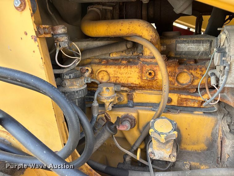 image for item FB8622 1999 John Deere 310SE backhoe